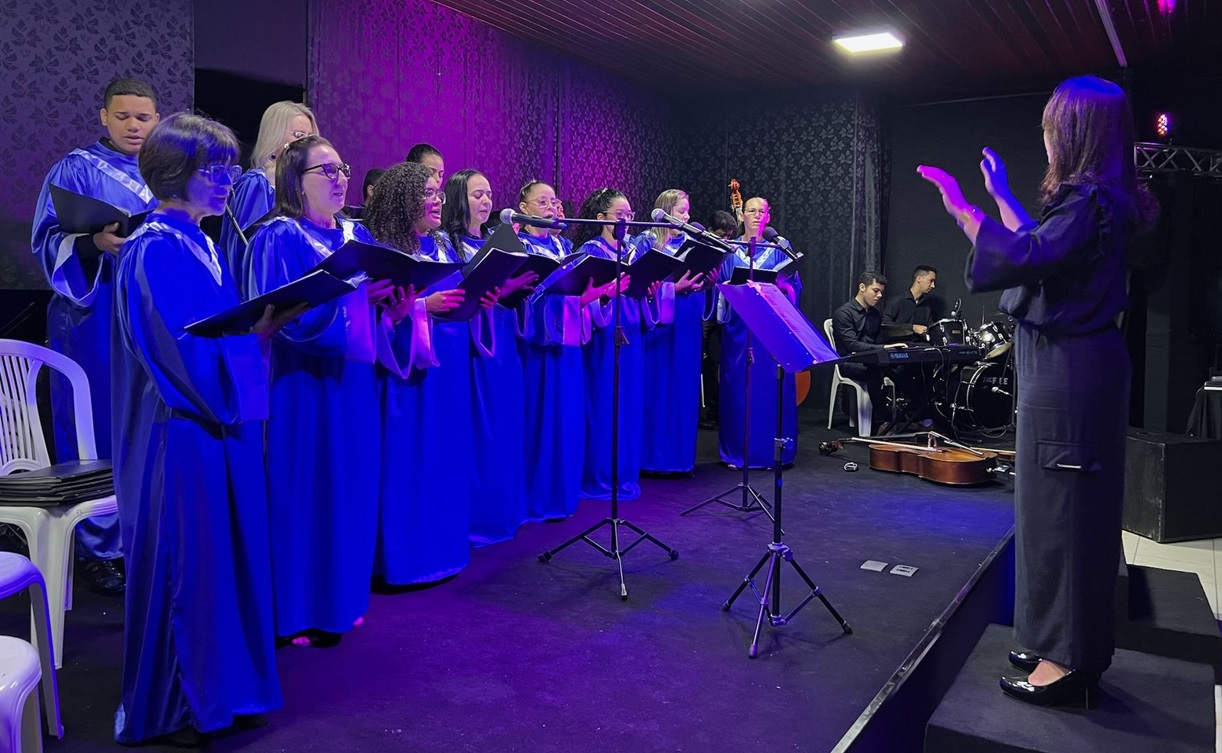 APRESENTAÇÃO DO CORAL